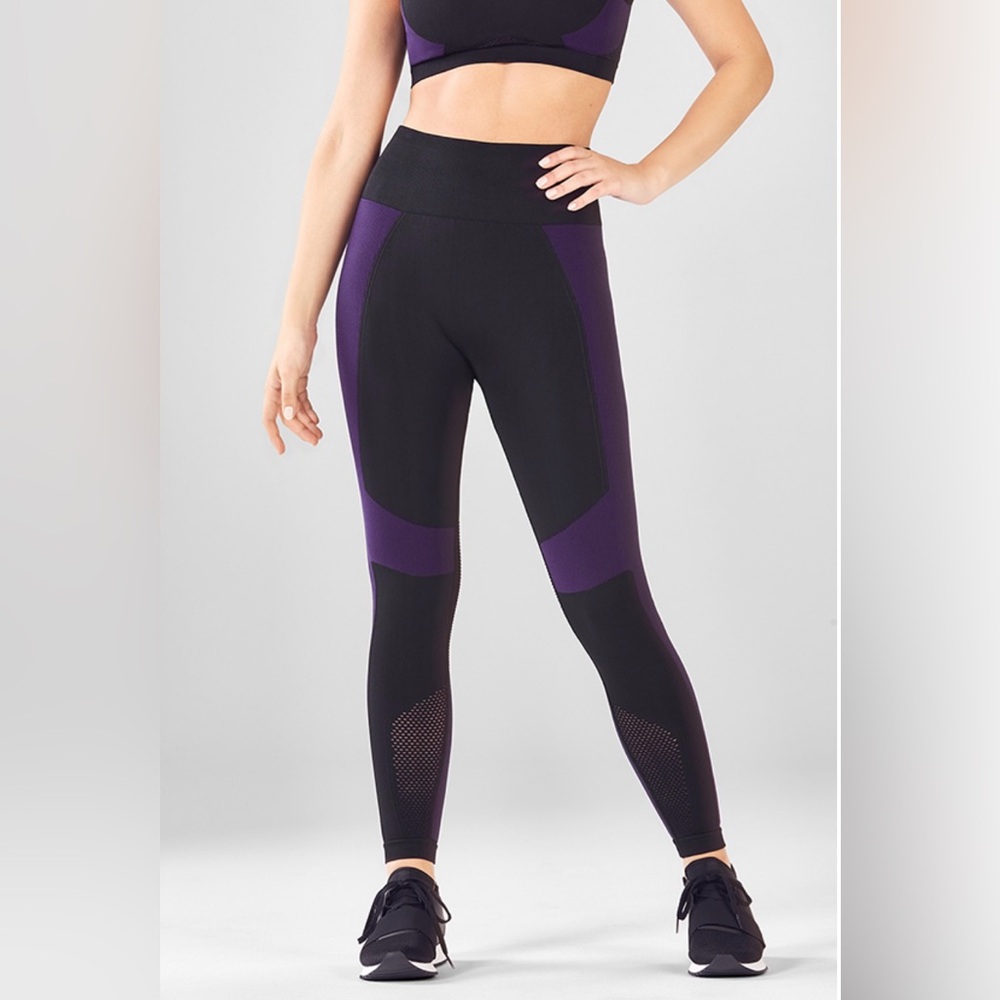 Fabletics Demi Lovato High-Waisted Seamless Rib Black and Purple Legging Size L